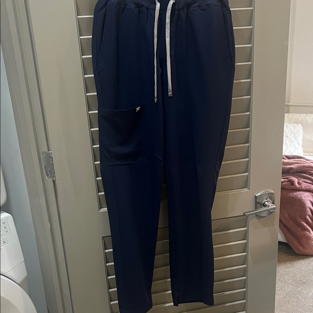 Women’s Navy Blue Scrubs